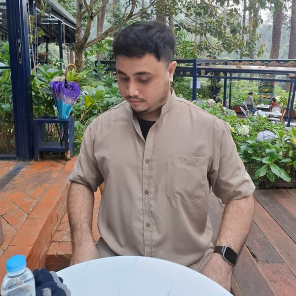 Muhammad Zikri - Full Stack Software Developer specializing in React, Next.js, Flutter, and TypeScript